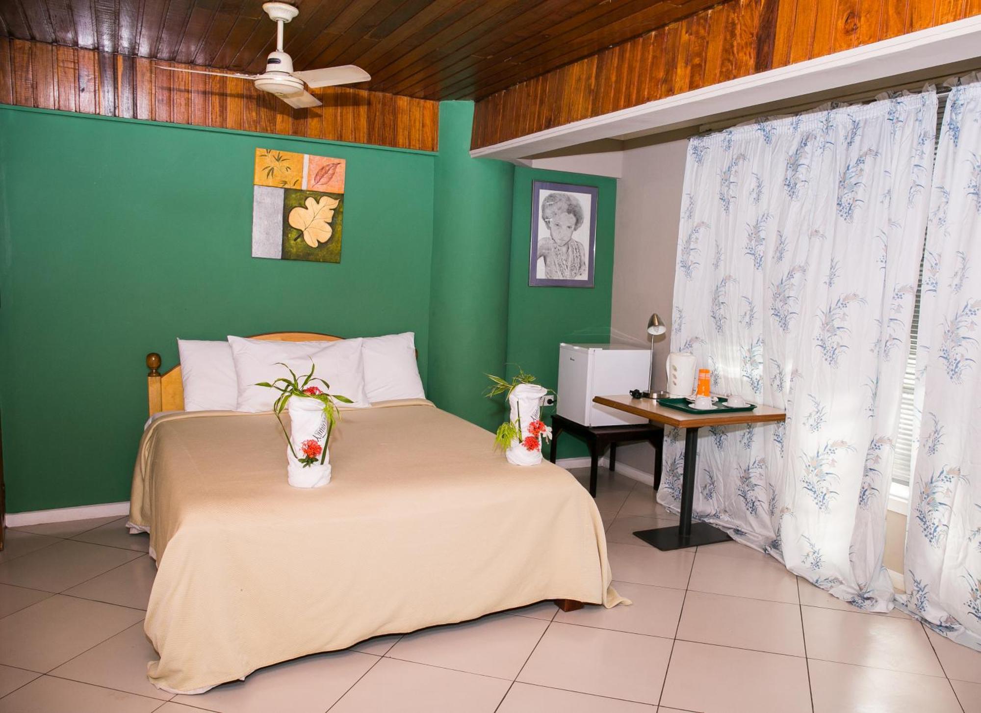 Hideaway Hotel Port Moresby Room photo